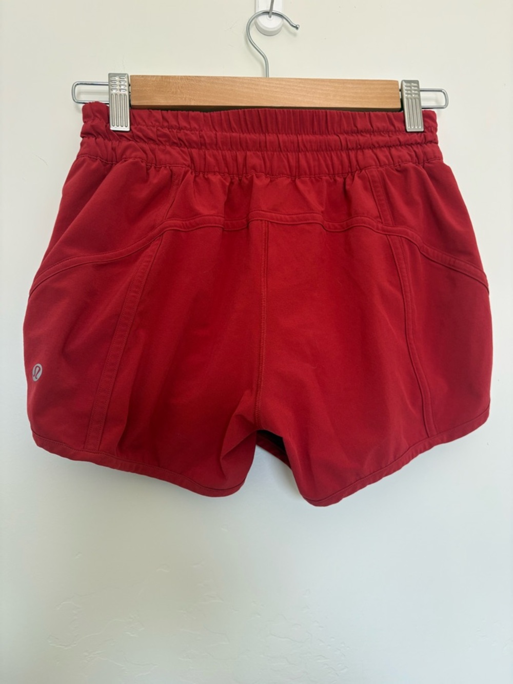 lululemon athletica hotty hot low rise Running Shorts 4 - Picture 3 of 4